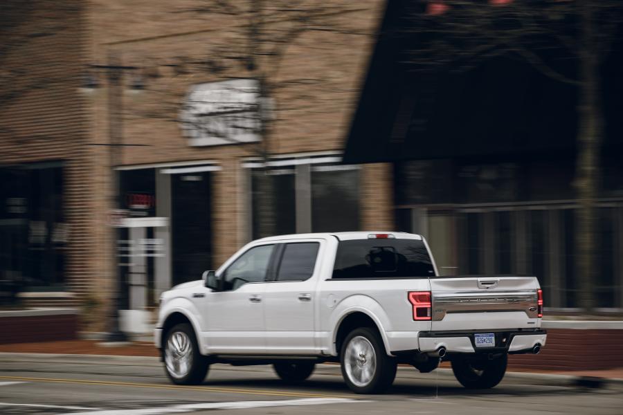  Ford F-150 Limited SuperCrew 2018 года  (фото 42 из 59)